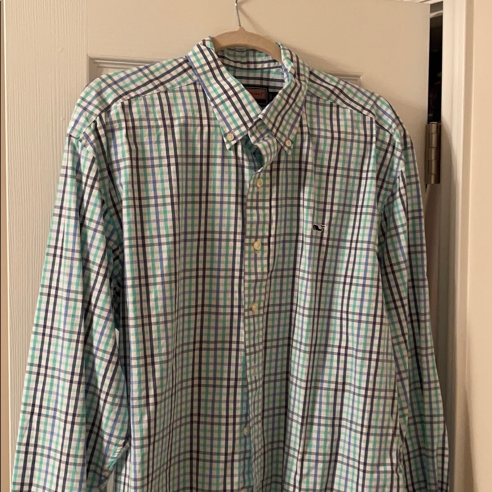LIGHTLY WORN! Vineyard Vines Button Down